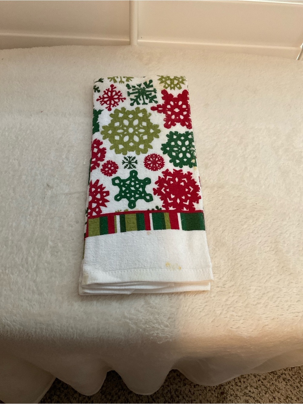 Holiday Snowflake Kitchen Towel - Red & Green